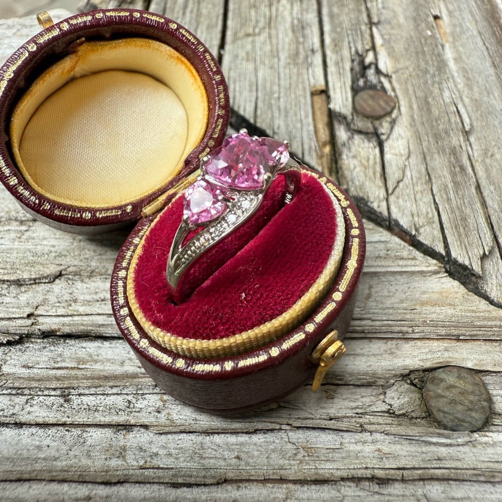 Elegant Pink Sapphire and Silver Women's Ring